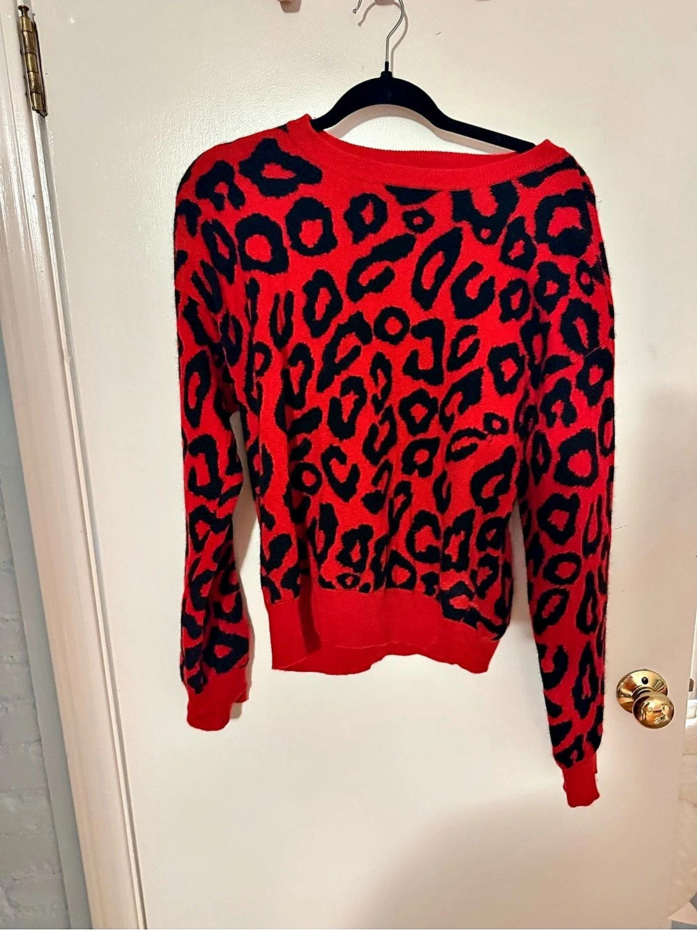 Aqua Cashmere Animal Print Crewneck Sweater in Red & Black Size Medium